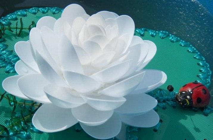 Кувшинка из бутылки пластиковой своими руками 192 Кувшинка из бутылки пластиковой своими руками 166