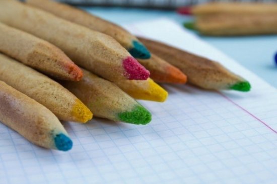 Как приготовить съедобные цветные карандаши?
