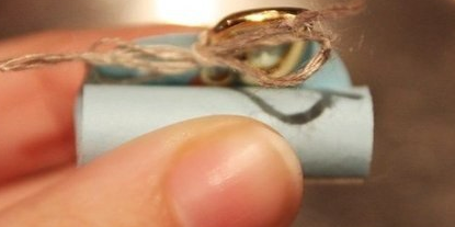 Как засунуть в киндер свой сюрприз? Как засунуть в киндер свой сюрприз?