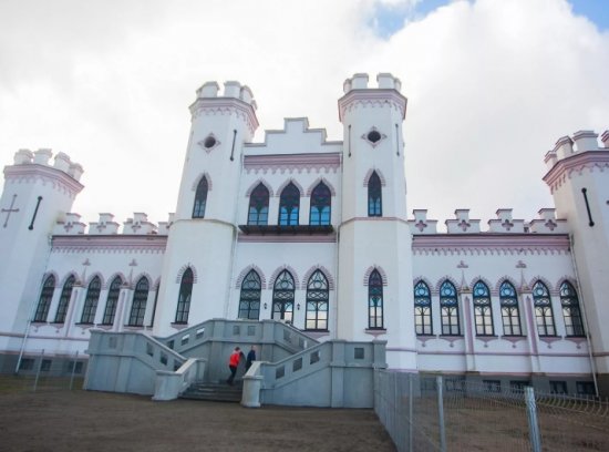 Где побывать в Белоруссии? Малоизвестный памятник архитектуры «Дворец Пусловских»