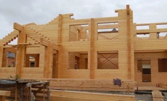 Основные этапы строительства дома из клееного бруса