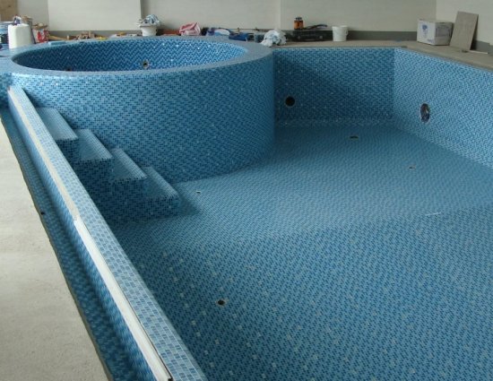 Преимущества бетонных бассейнов